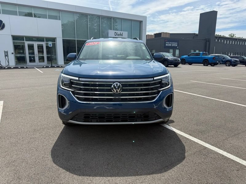 Used 2026 Volkswagen Atlas SE AWD/4WD image 2