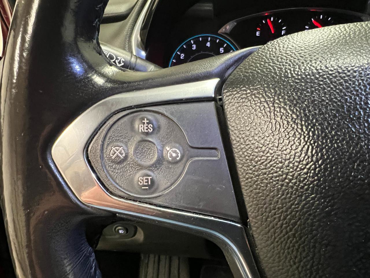 Used 2019 Chevrolet Traverse LT FWD image 36