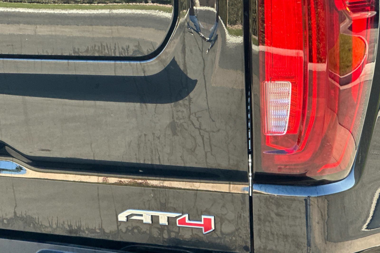Certified 2025 GMC Sierra 1500 AT4 w/ AT4 Premium Package AWD/4WD image 27
