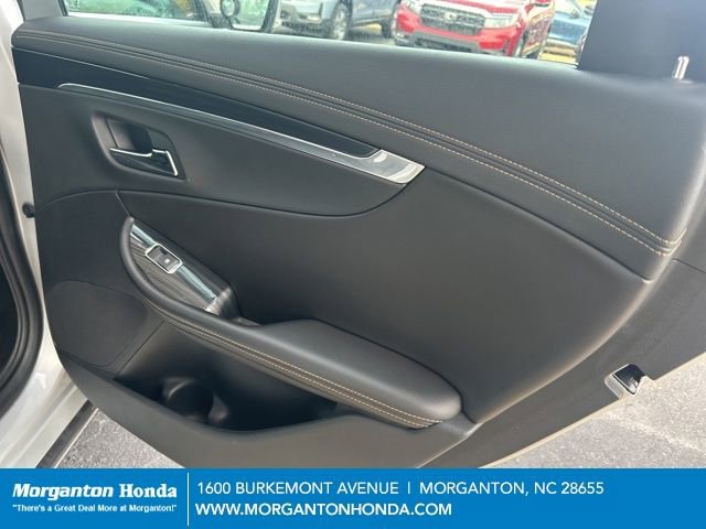 Used 2016 Chevrolet Impala LT image 29