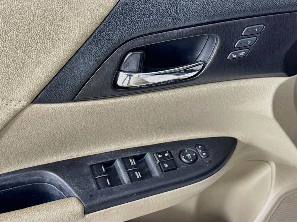Used 2015 Honda Accord EX-L image 21