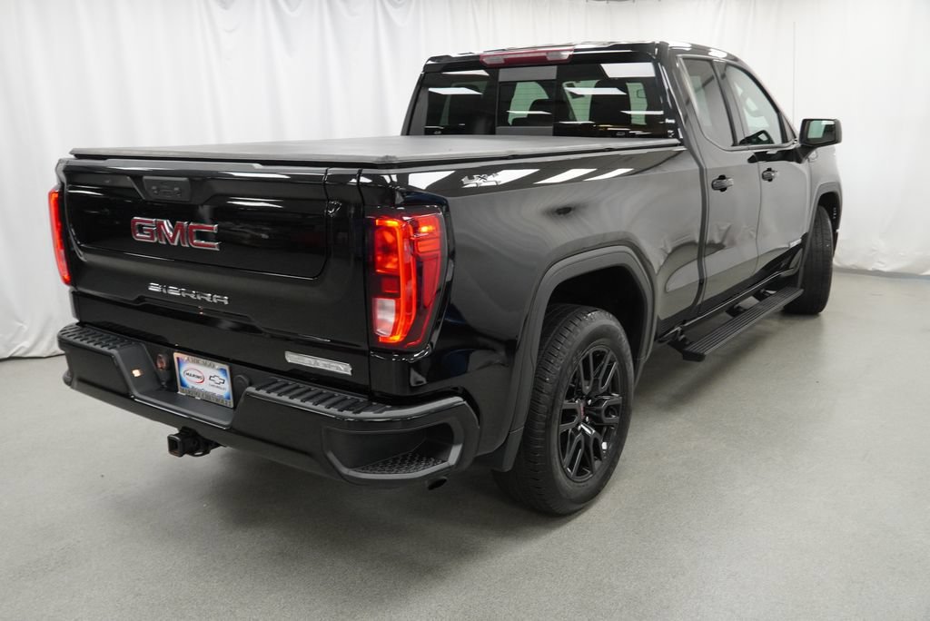 Used 2023 GMC Sierra 1500 Elevation w/ Preferred Package AWD/4WD image 3