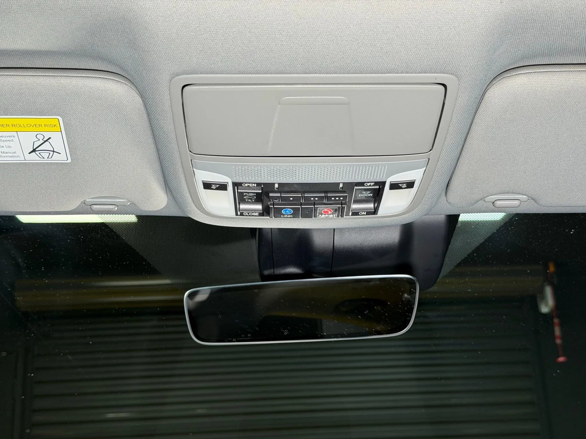 Used 2018 Acura MDX SH-AWD w/ Technology Package image 31