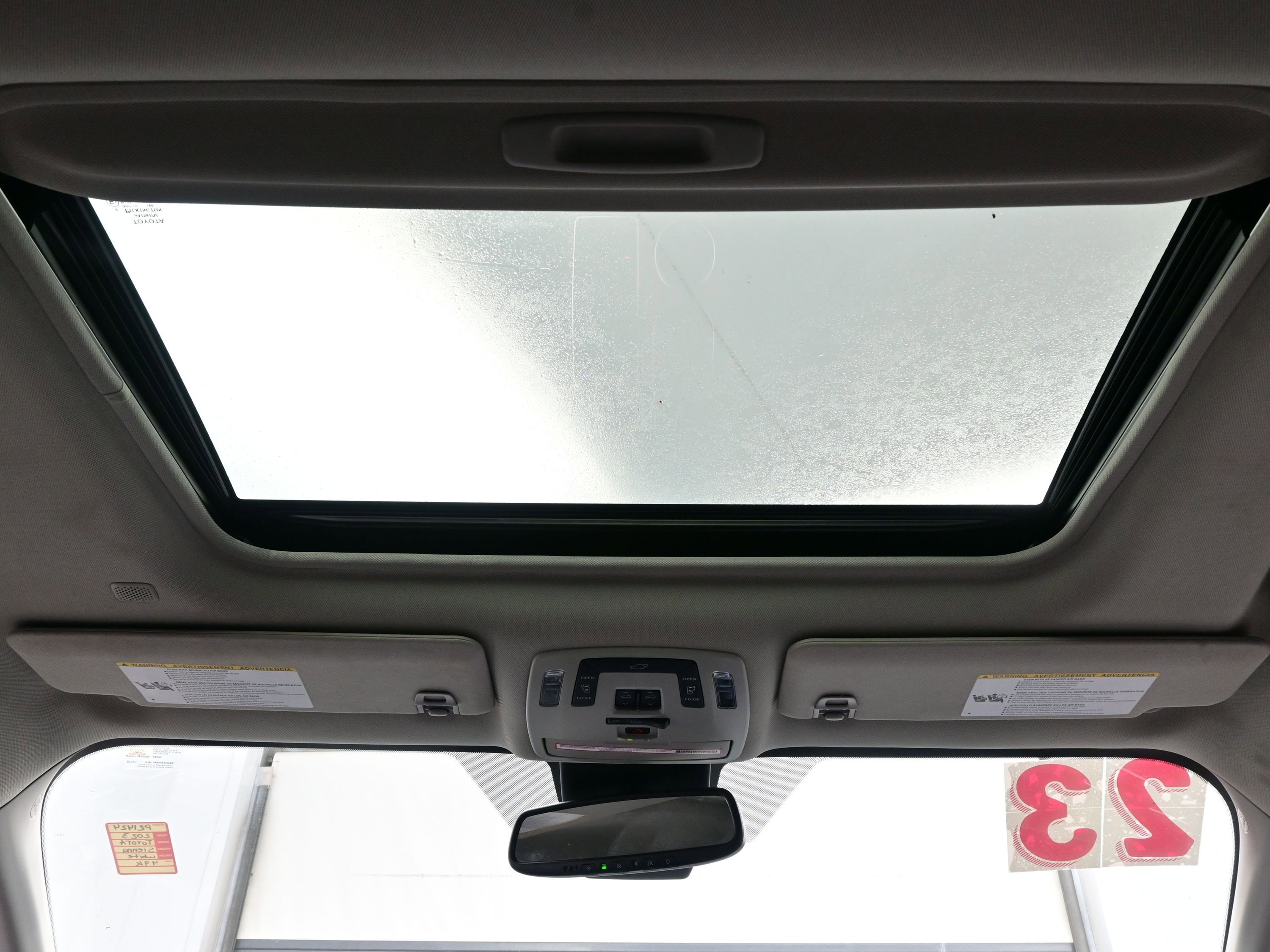 Used 2023 Toyota Sienna XLE image 19