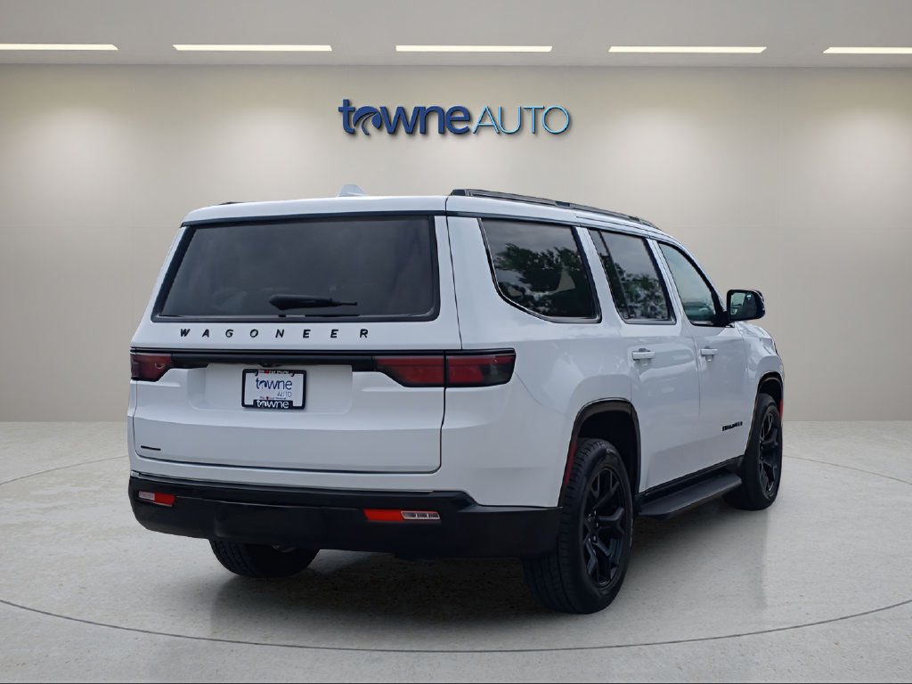 Used 2023 Jeep Wagoneer Series II AWD/4WD image 6