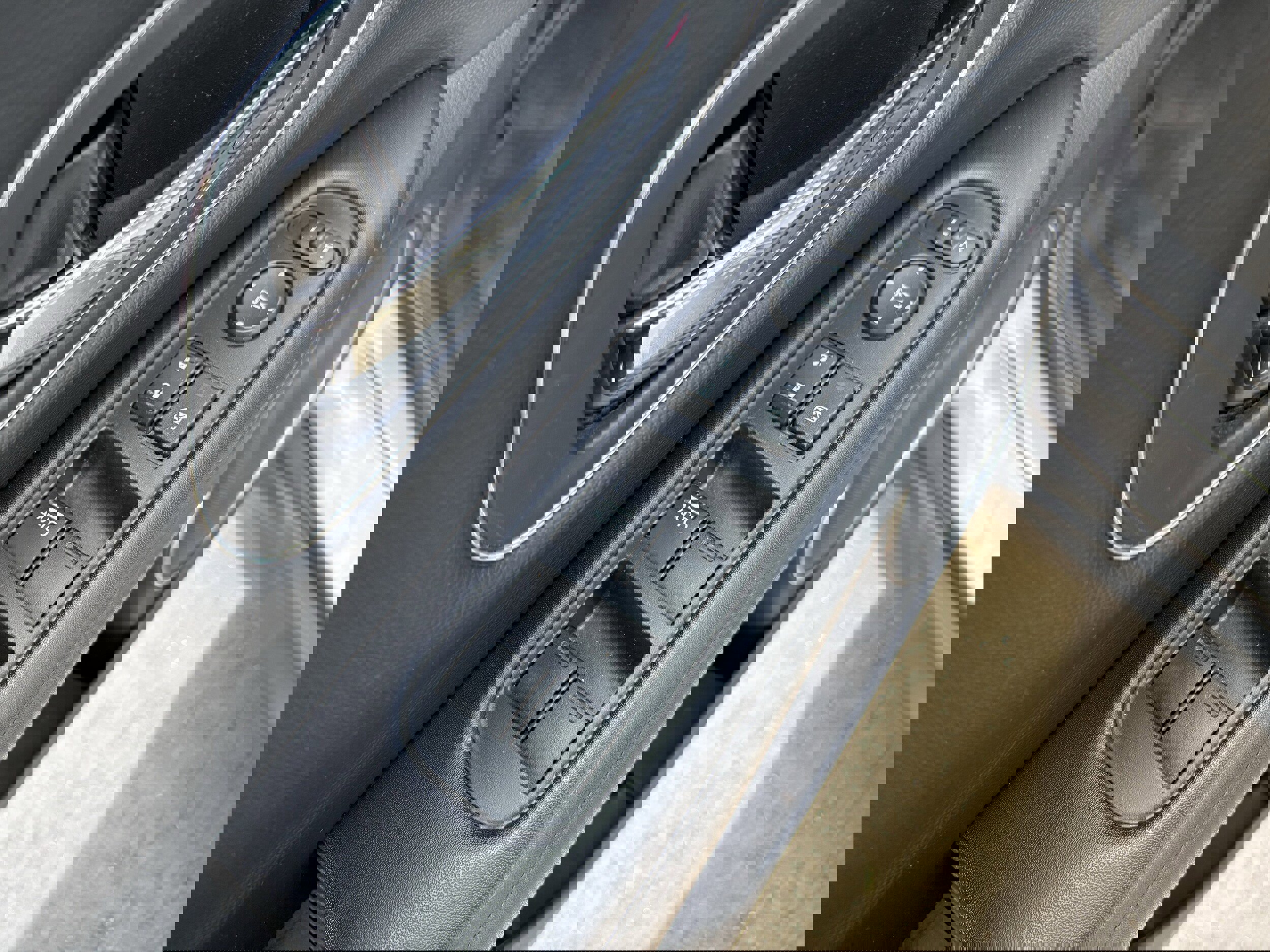 Used 2018 Honda HR-V EX-L image 26