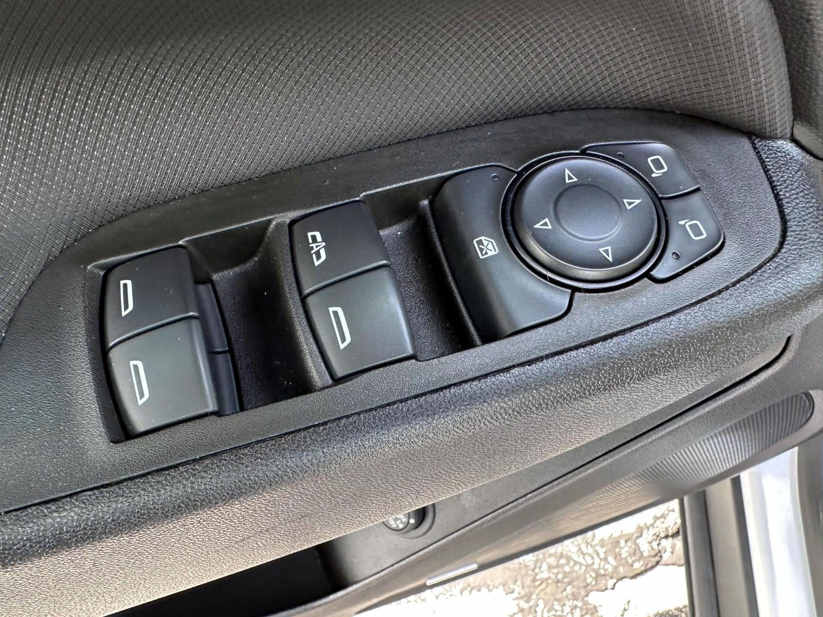 Used 2024 Chevrolet Equinox RS w/ RS Leather Package AWD/4WD image 9