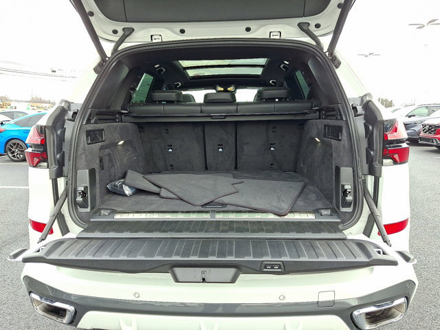 Used 2026 BMW X5 xDrive50e image 35