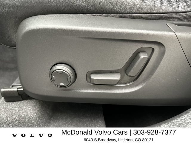 Used 2024 Volvo XC40 B5 Ultimate w/ Protection Package Premier AWD/4WD image 12
