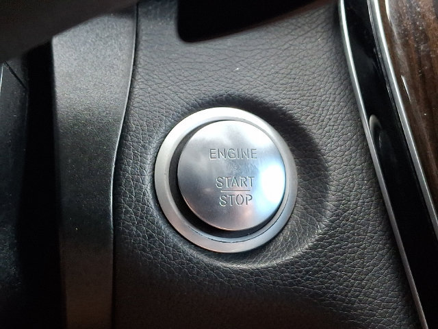 Used 2019 Mercedes-Benz GLC 300 4MATIC image 22