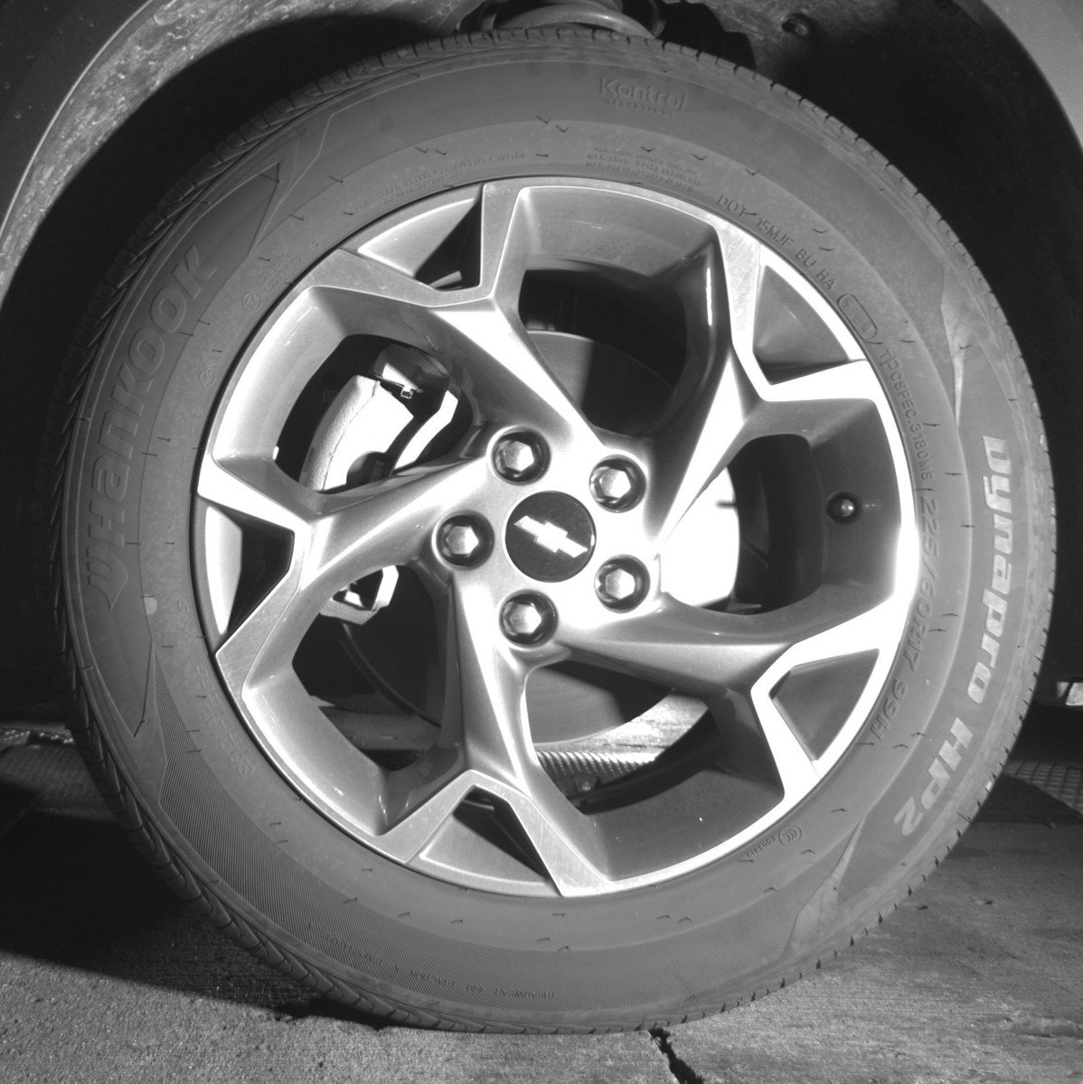 Used 2025 Chevrolet Trax LT FWD image 12