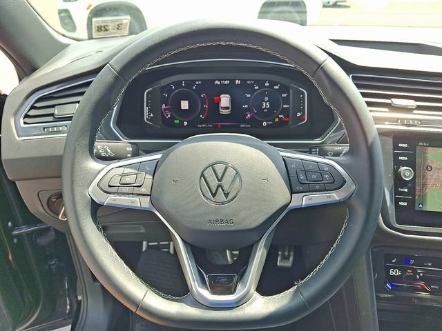 Used 2023 Volkswagen Tiguan SEL R-Line AWD/4WD image 21