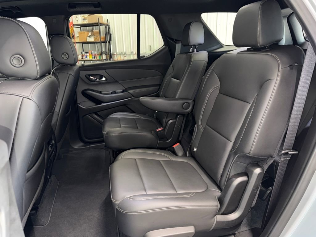 Used 2023 Chevrolet Traverse LT w/ LT Premium Package image 15