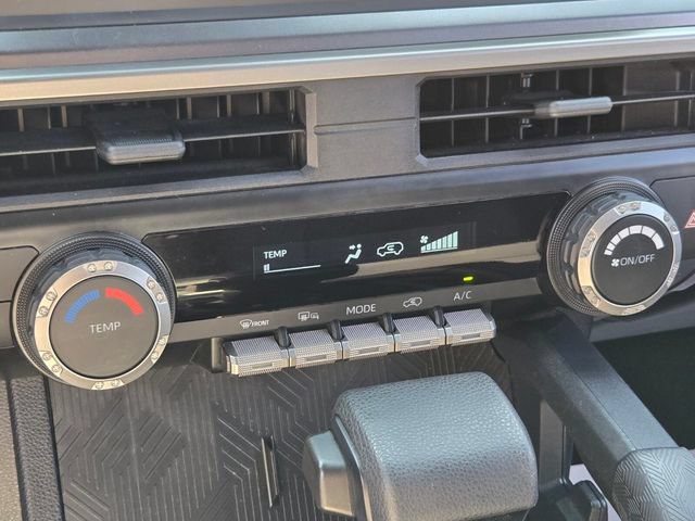 Used 2025 Toyota 4Runner SR5 AWD/4WD image 29