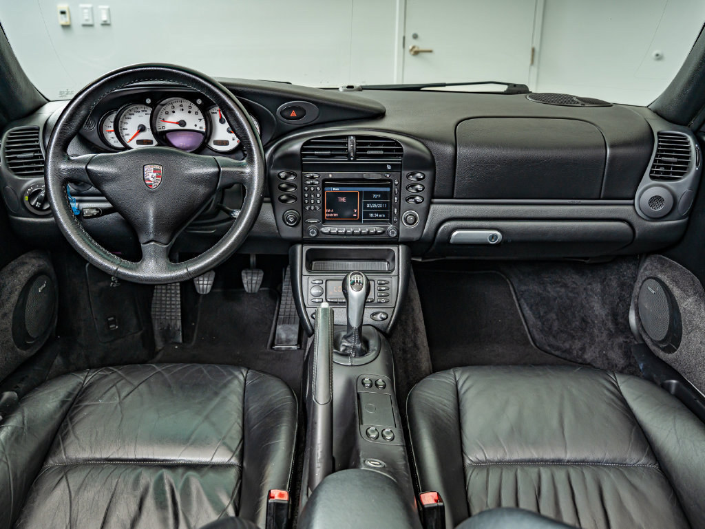Used 2003 Porsche 911 Carrera RWD image 6