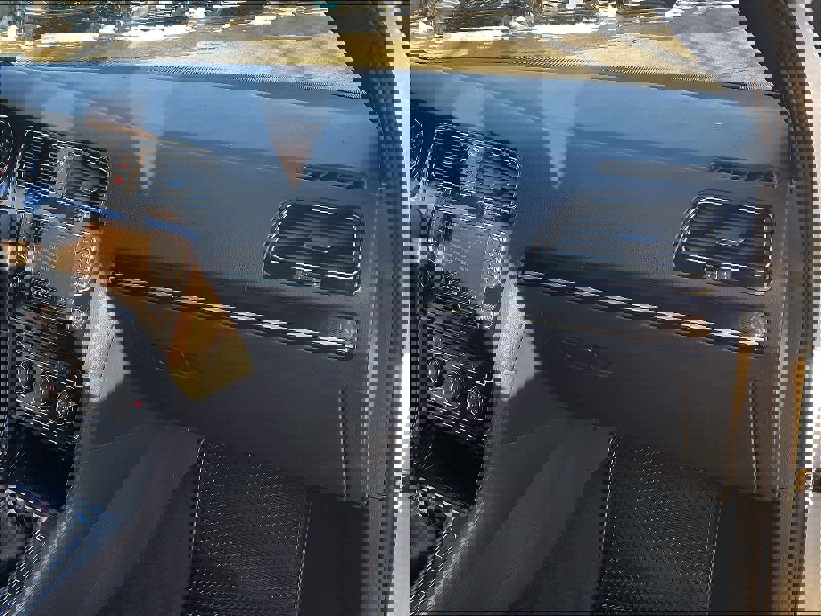 Used 2017 Volkswagen GTI SE image 12