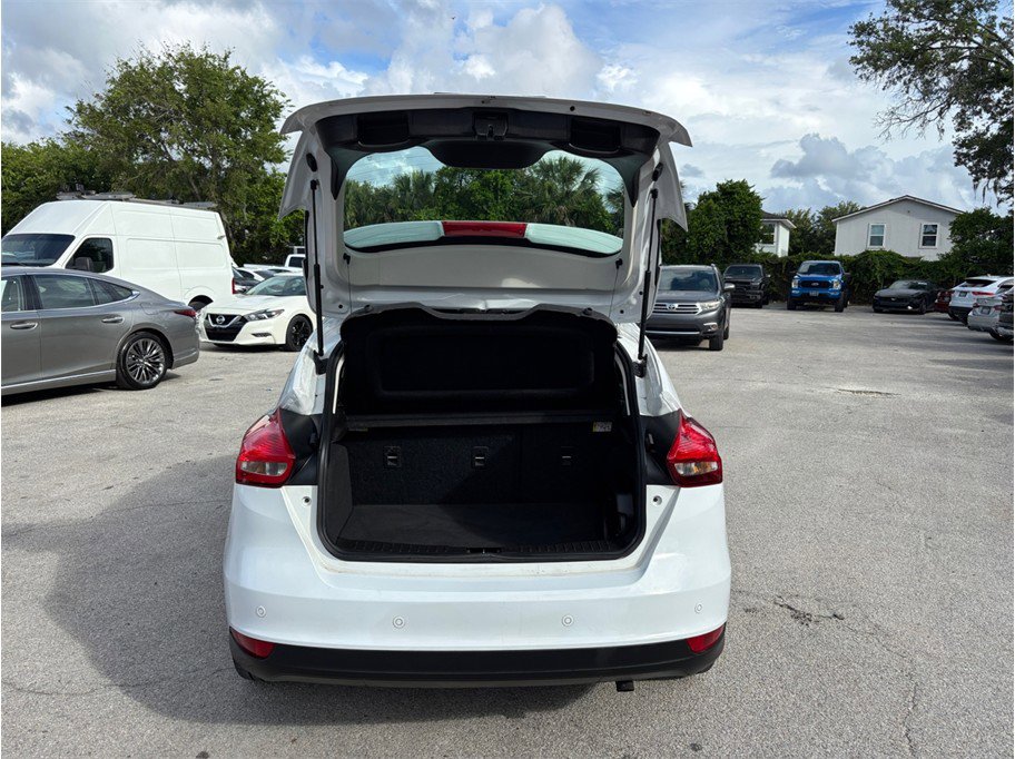 Used 2017 Ford Focus SEL FWD image 35
