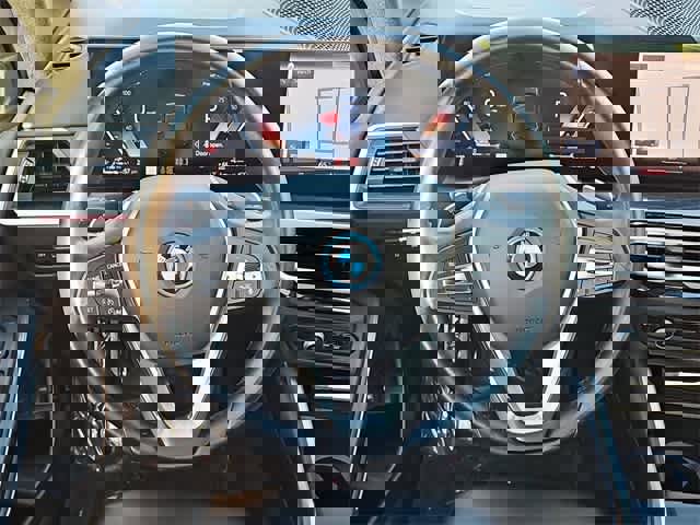 Used 2023 BMW 330e 330e image 23