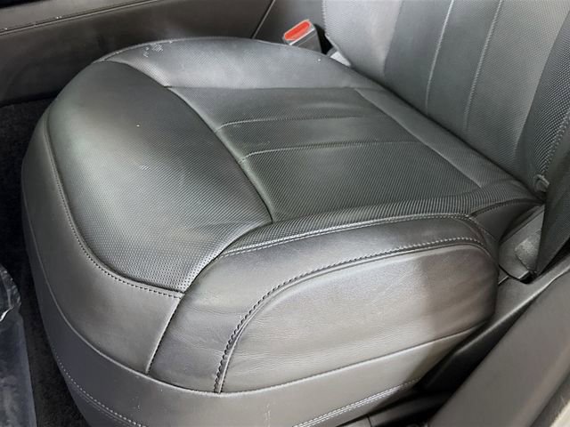 Certified 2025 Land Rover Range Rover SE image 22