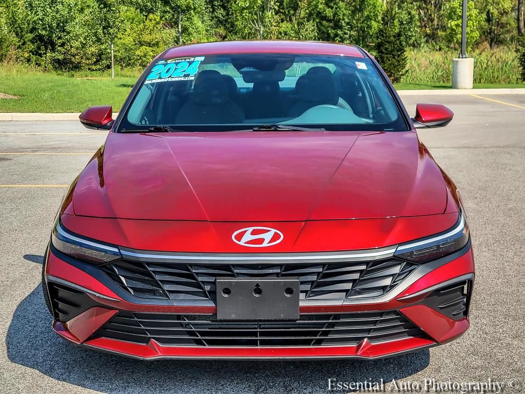 Used 2024 Hyundai Elantra SEL FWD image 4