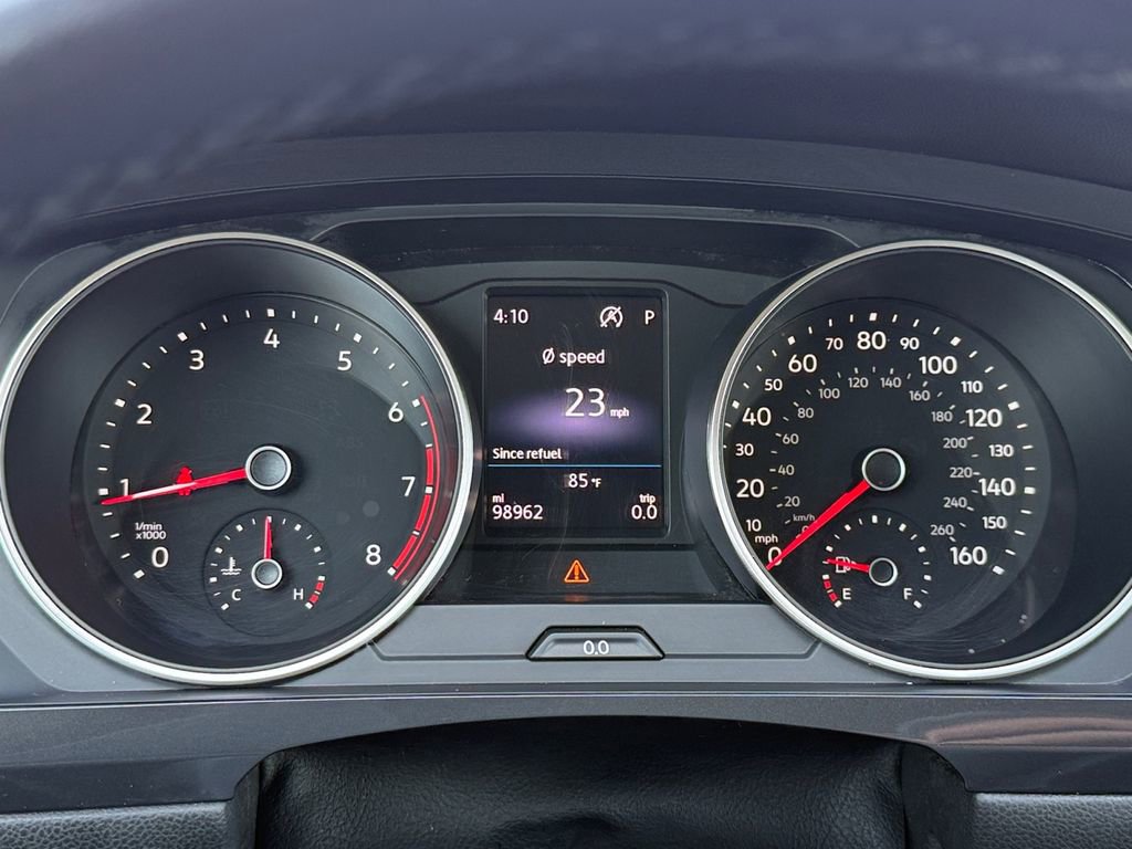 Used 2020 Volkswagen Tiguan SE image 17