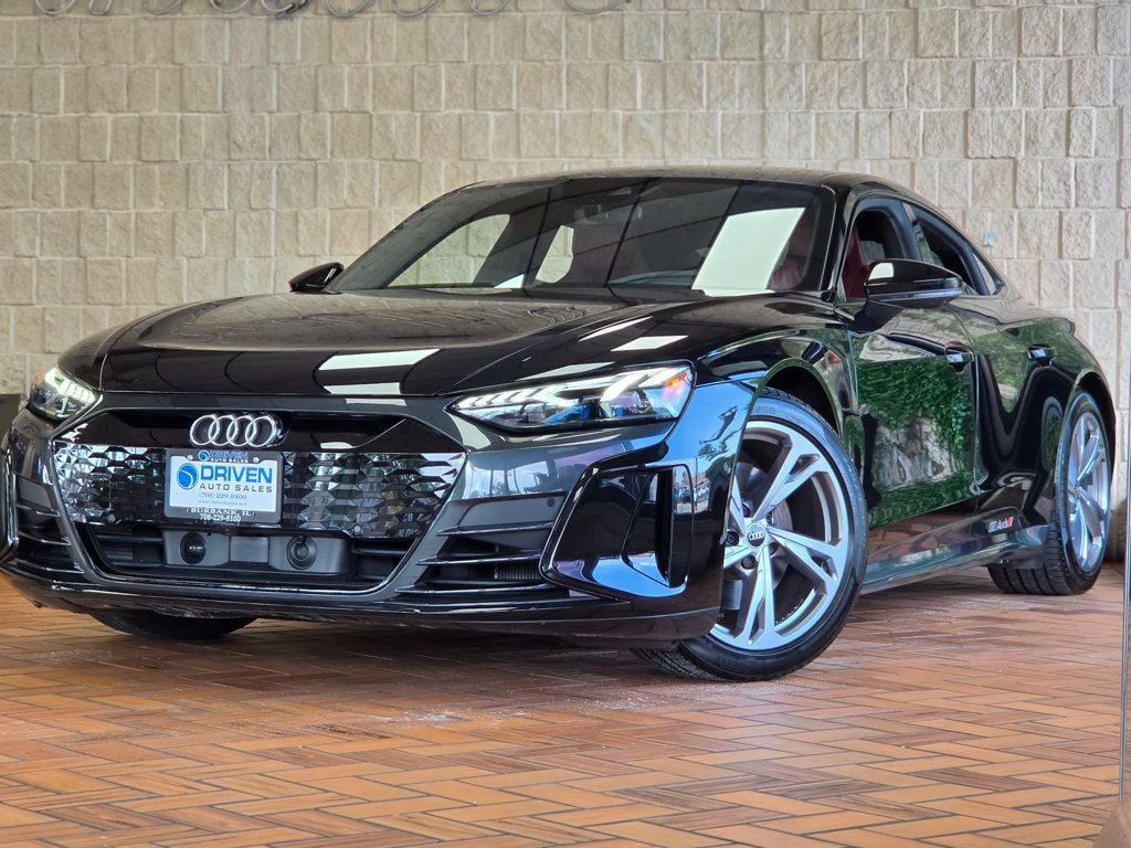 Used 2024 Audi e-tron GT Prestige AWD/4WD image 2