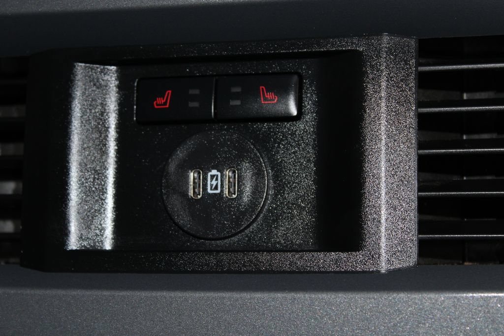 Used 2025 Ford F250 Lariat w/ Black Appearance Package AWD/4WD image 29