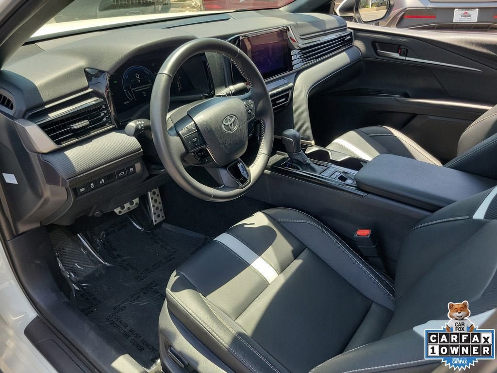 Used 2025 Toyota Camry SE FWD image 17