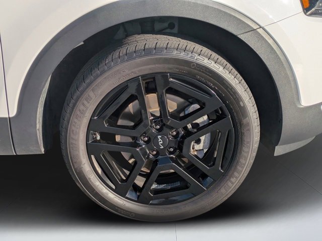 Used 2024 Kia Telluride EX X-Line image 9