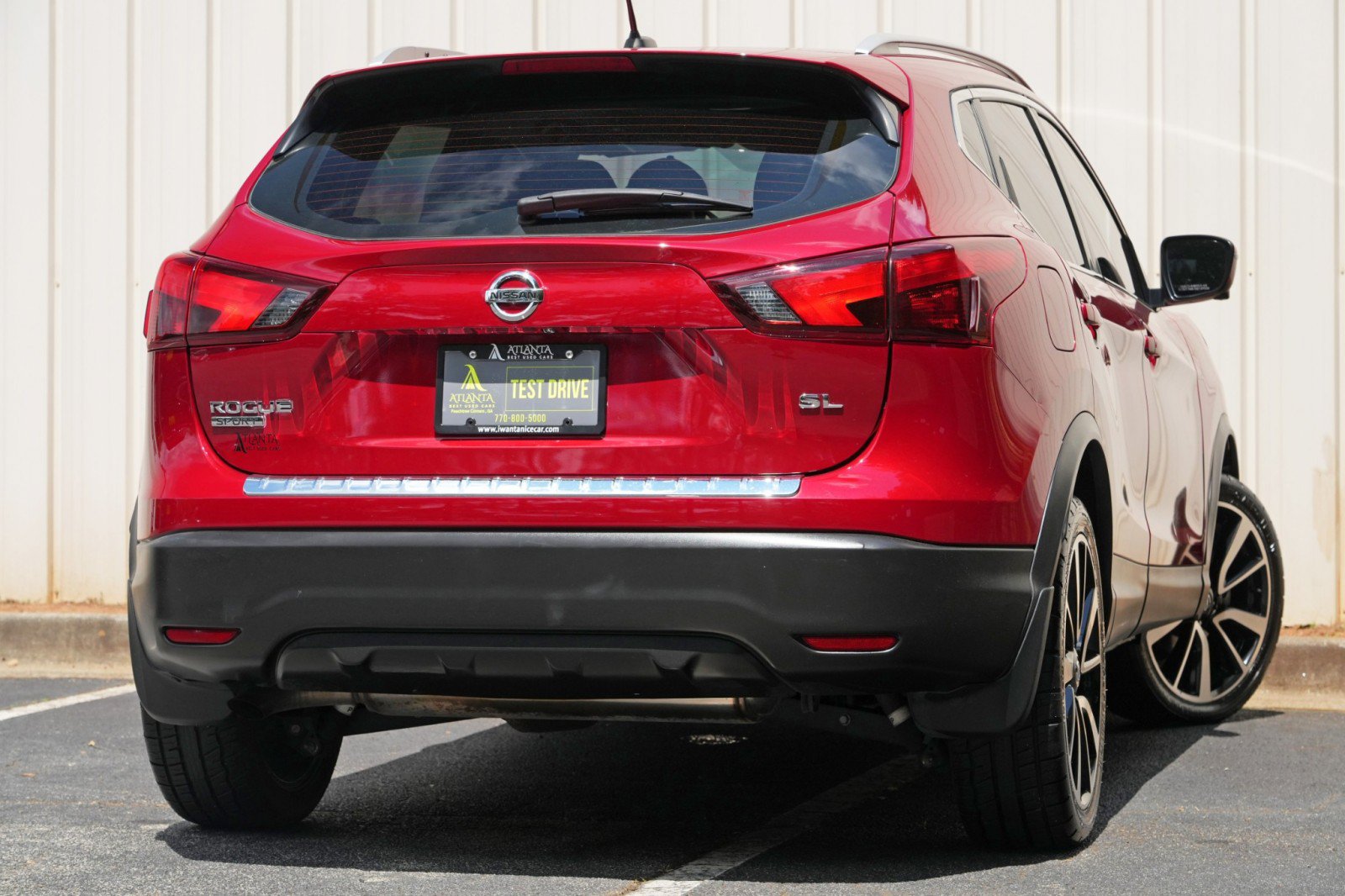 Used 2018 Nissan Rogue Sport SL w/ SL Premium Package FWD image 4