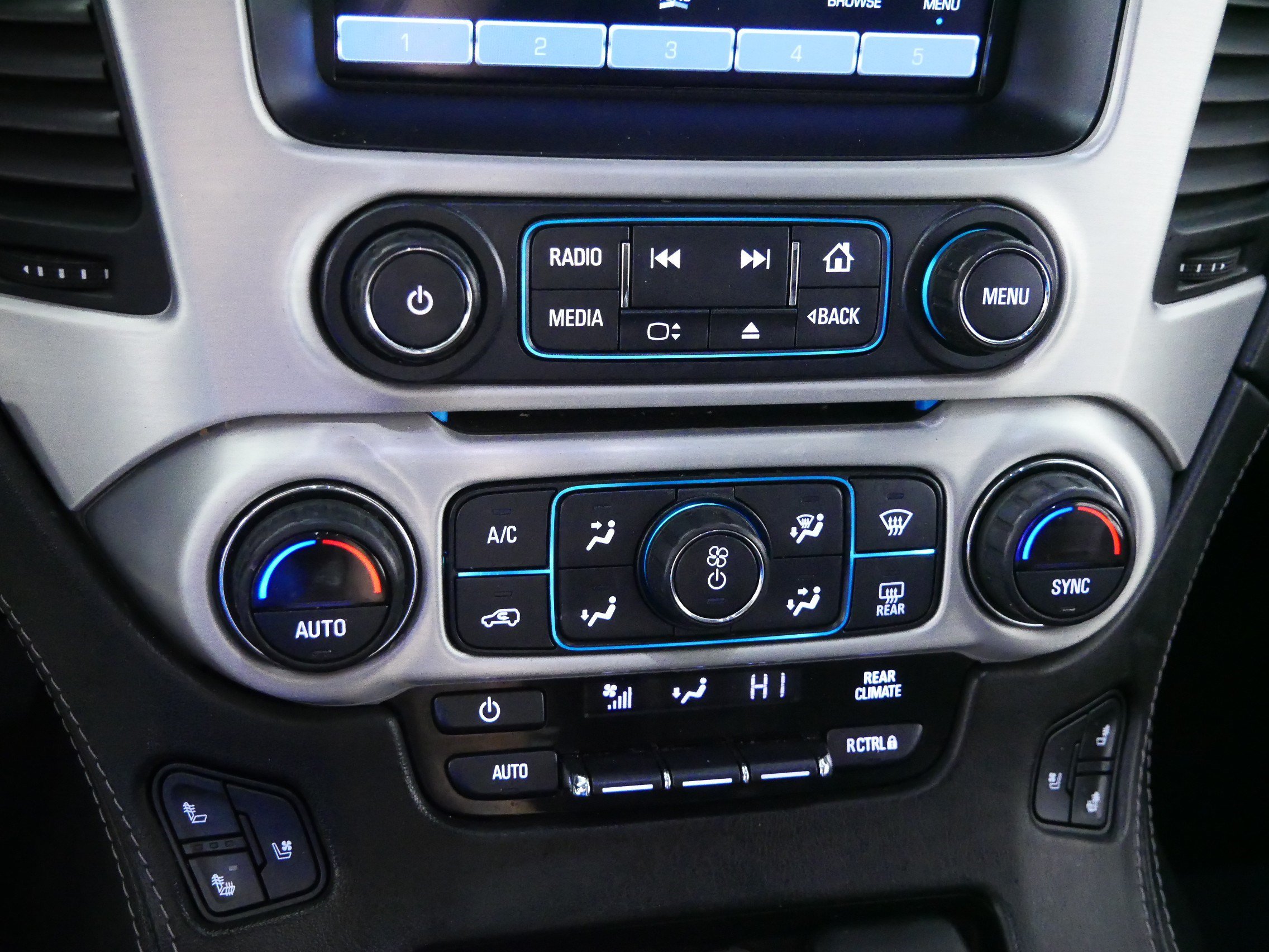 Certified 2019 GMC Yukon SLT AWD/4WD image 23