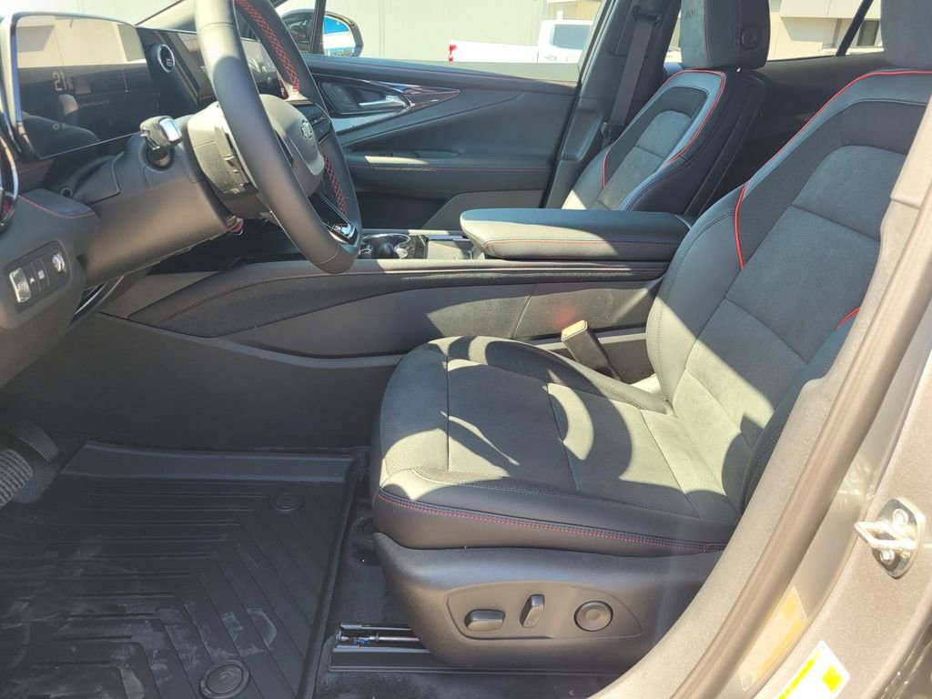 New 2025 Chevrolet Blazer EV RS image 9