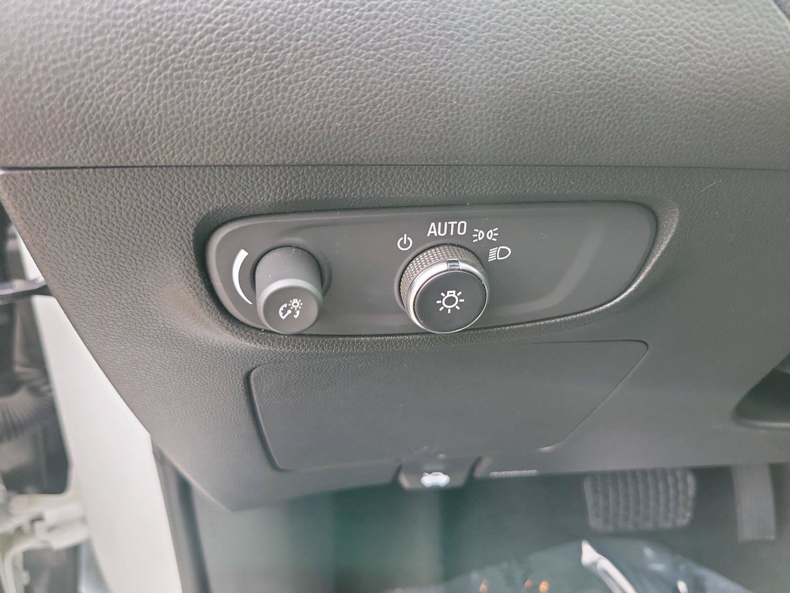 Used 2024 Buick Encore GX Sport Touring FWD image 21