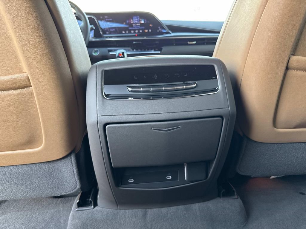 Certified 2022 Cadillac Escalade ESV Premium Luxury w/ Performance Package image 16