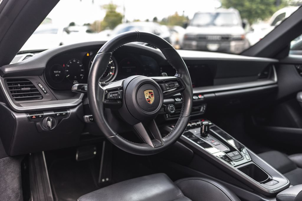 Used 2020 Porsche 911 Carrera 4S AWD/4WD image 13