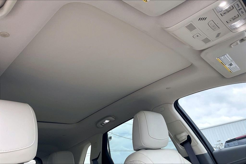 Used 2023 Cadillac XT5 Premium Luxury w/ Technology Package FWD image 28