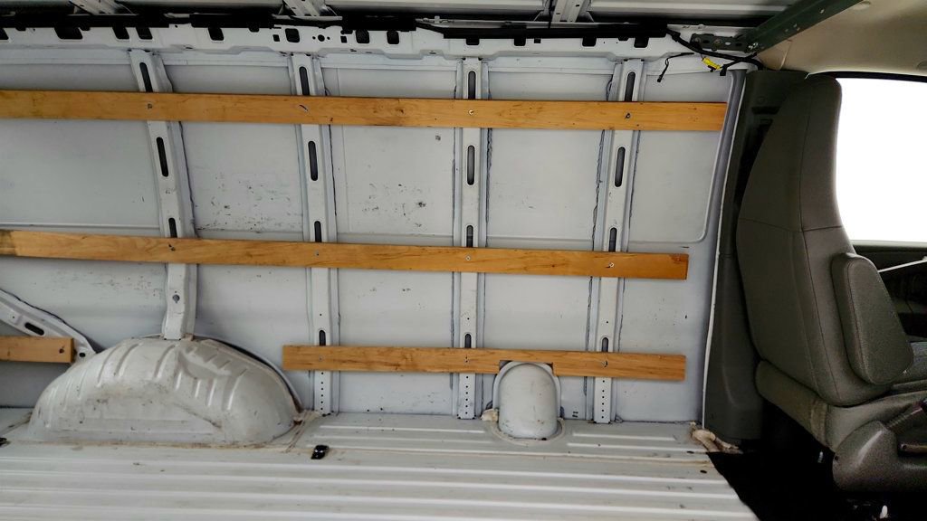 Used 2018 Chevrolet Express 2500 w/ Driver Convenience Package image 23