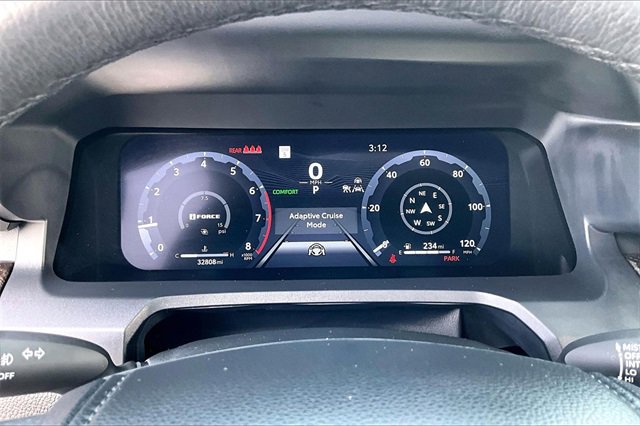 Used 2024 Toyota Tacoma Limited image 12