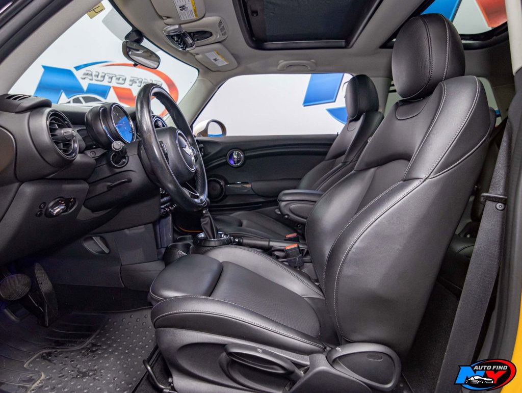 Used 2014 MINI Cooper 2-Door Hardtop image 14