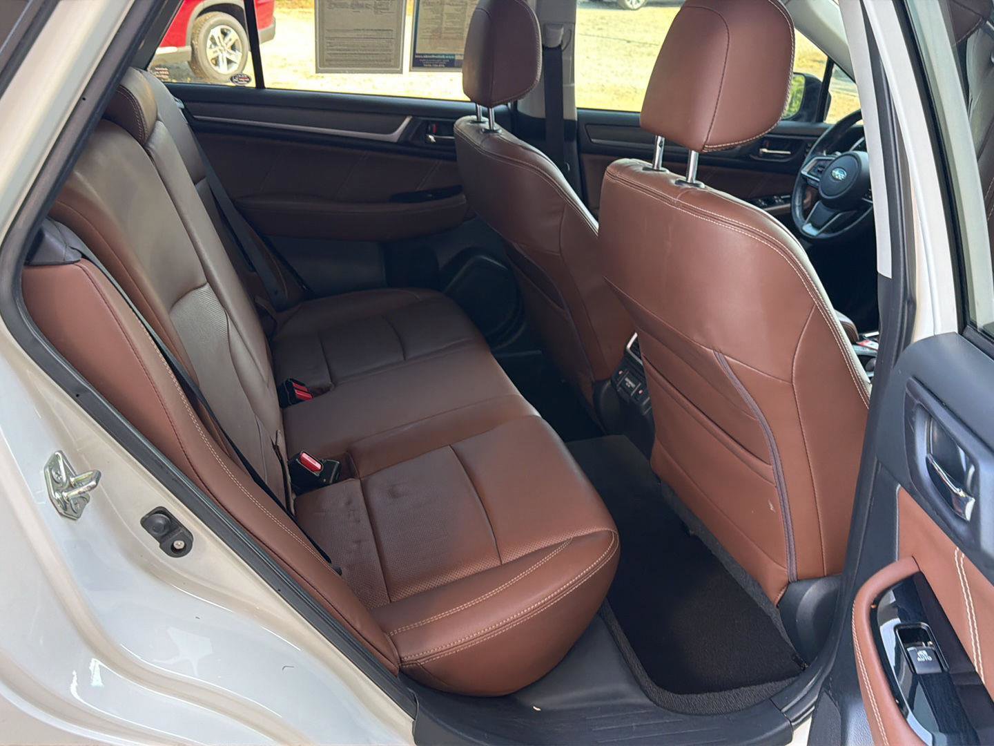 Used 2018 Subaru Outback 2.5i Touring AWD/4WD image 13