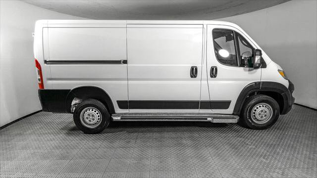 Used 2025 RAM ProMaster 2500 w/ U-Haul Equipment Group FWD image 9