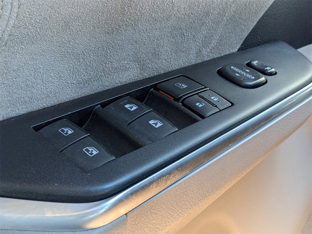 Used 2015 Toyota Camry image 30