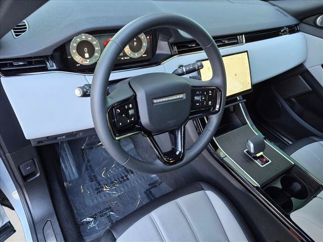 Certified 2026 Land Rover Range Rover Evoque Dynamic SE AWD/4WD image 10