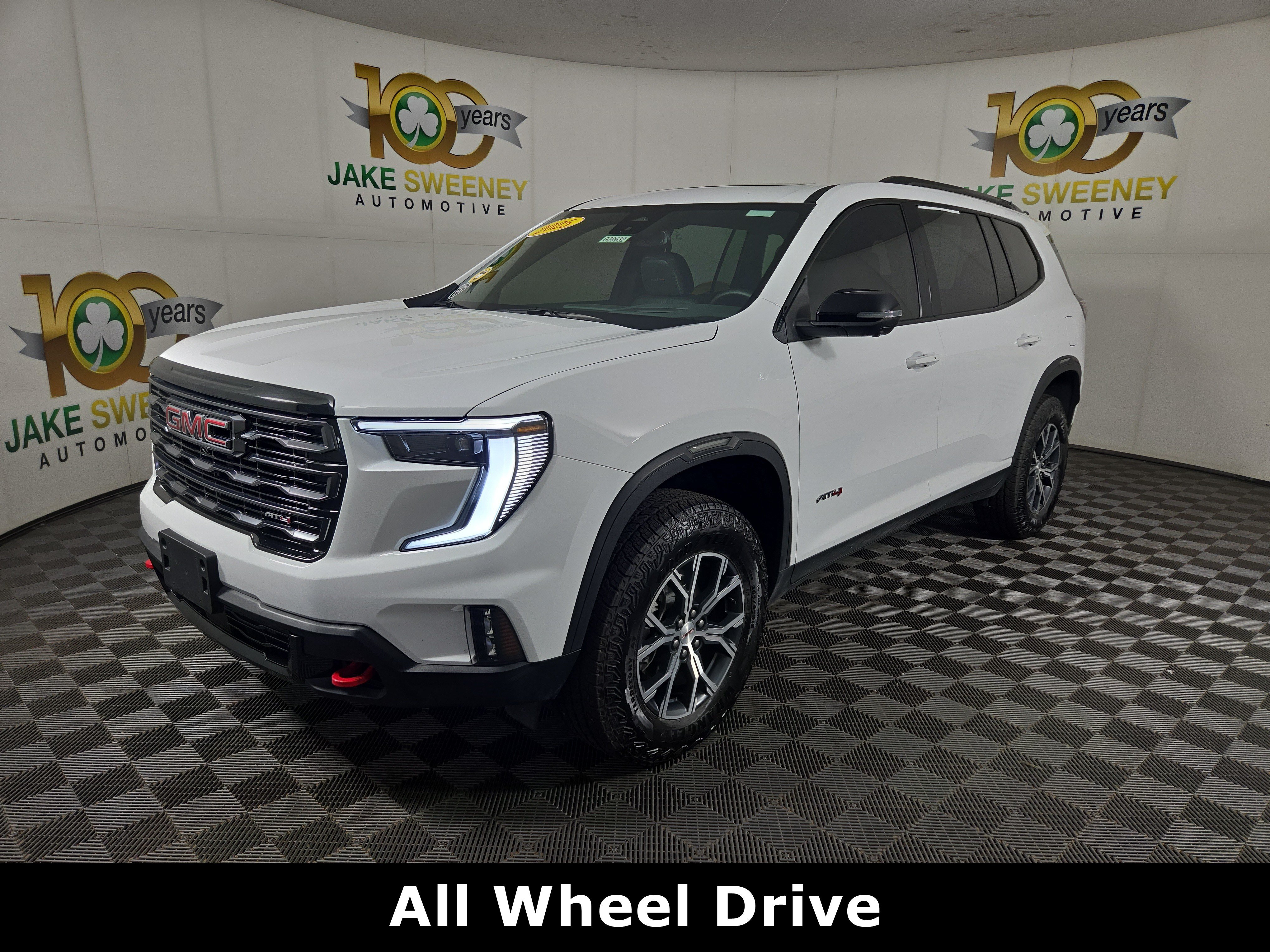 Used 2025 GMC Acadia AT4 w/ Luxury Package AWD/4WD image 3