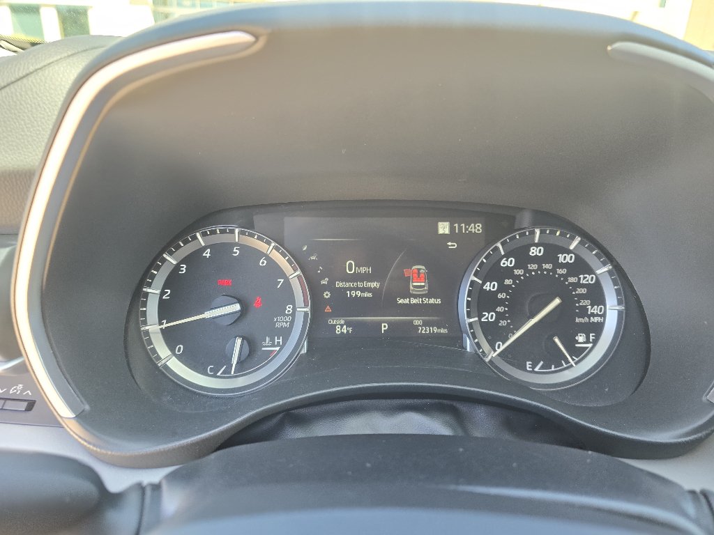 Used 2021 Toyota Highlander XLE AWD/4WD image 20