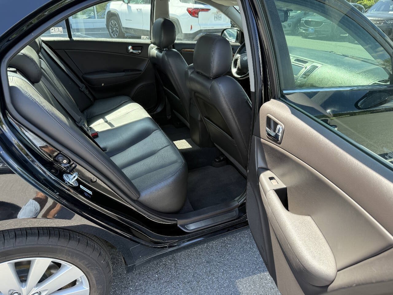 Used 2009 Hyundai Sonata Limited FWD image 11