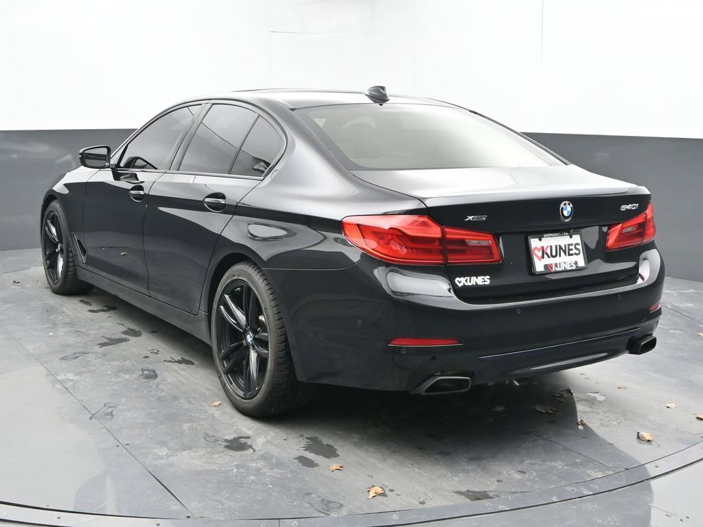 Used 2017 BMW 540i xDrive image 8