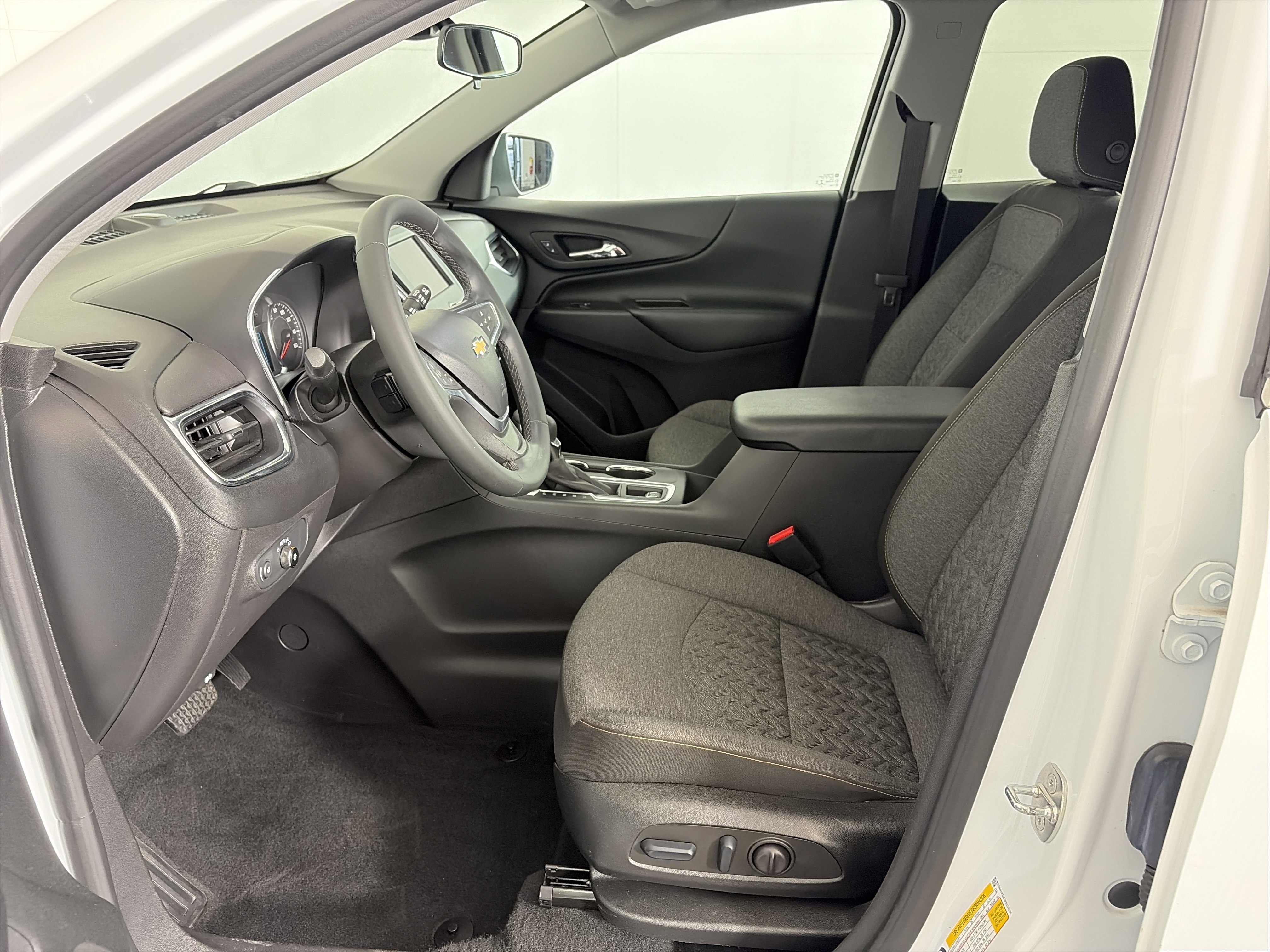Certified 2023 Chevrolet Equinox LT image 6
