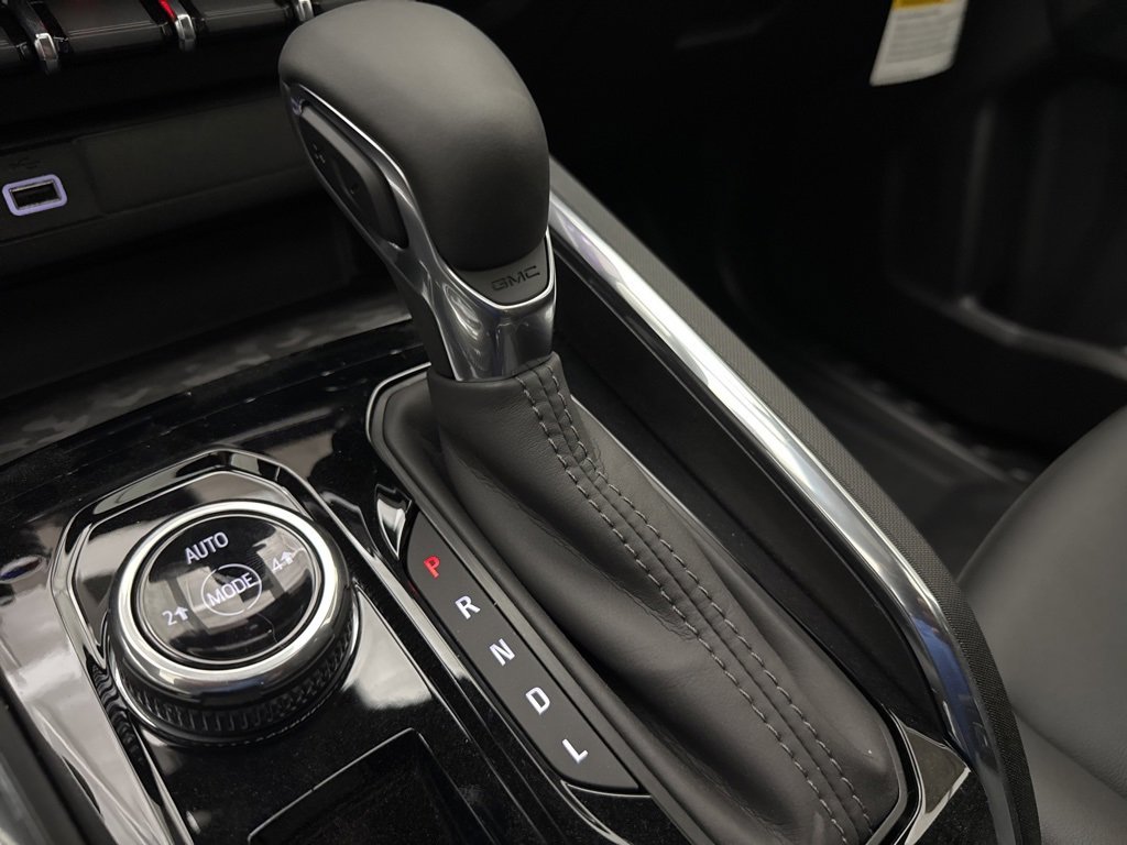 New 2025 GMC Canyon Elevation w/ Convenience Package image 42