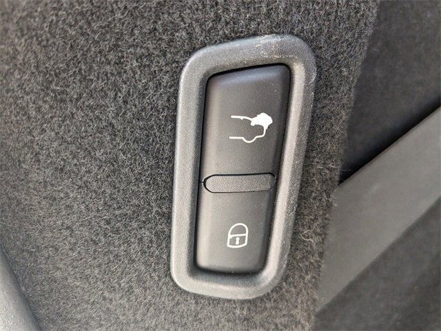 Used 2019 Maserati Levante image 13